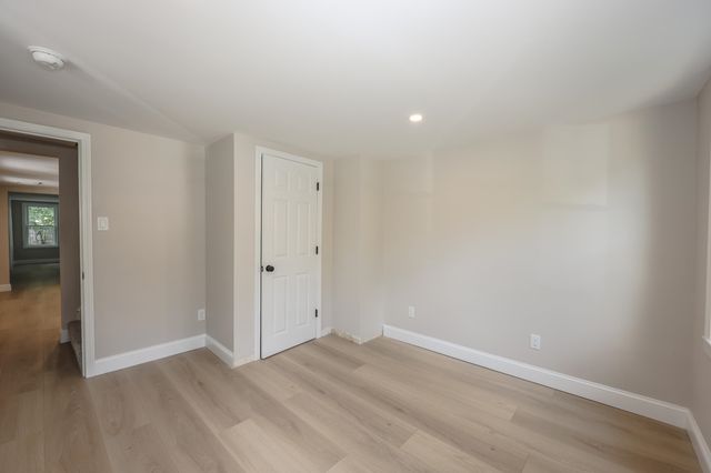 32 Raymond Road, Auburn, NH 03032