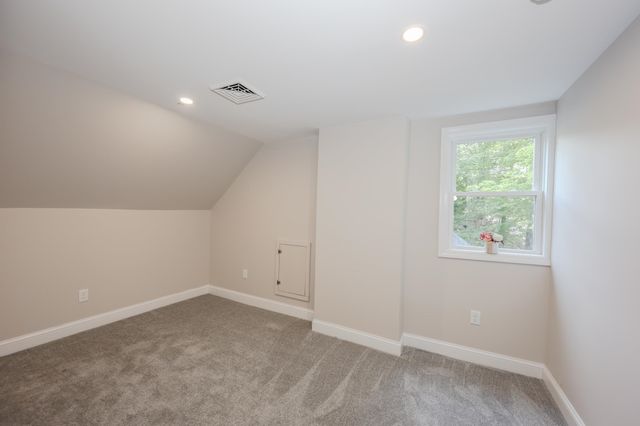 32 Raymond Road, Auburn, NH 03032