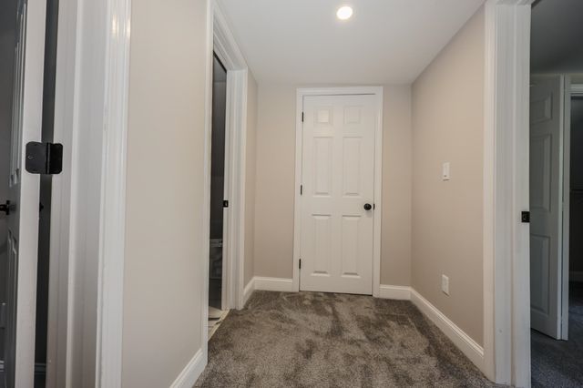 32 Raymond Road, Auburn, NH 03032