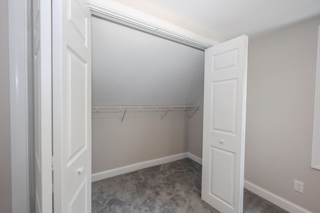 32 Raymond Road, Auburn, NH 03032