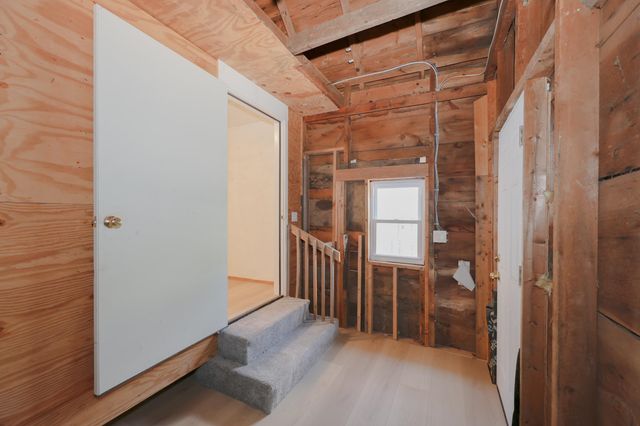 32 Raymond Road, Auburn, NH 03032