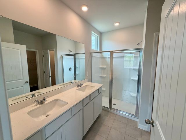 6555 Japonica Ln, White House, TN 37188