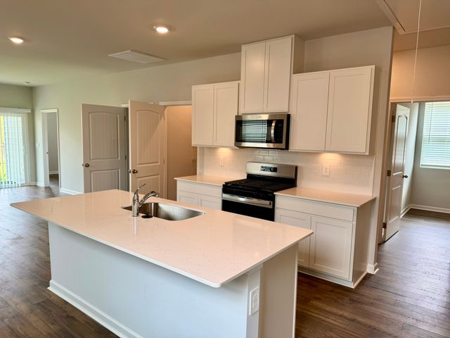 6555 Japonica Ln, White House, TN 37188