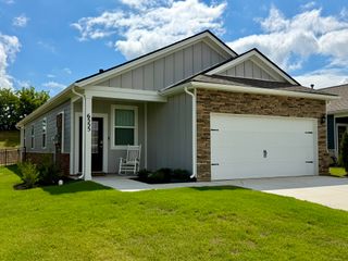 6555 Japonica Ln, White House, TN 37188