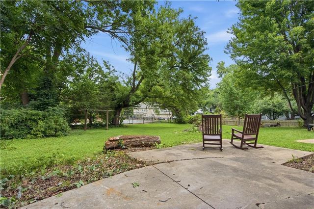 12739 Overbrook Road, Leawood, KS 66209