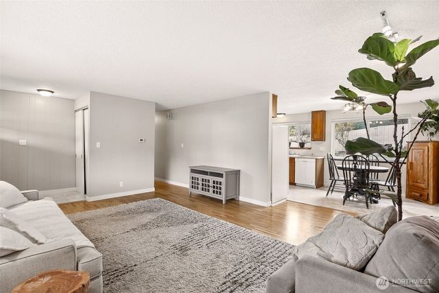 6702 81st St SW, Lakewood, WA 98499