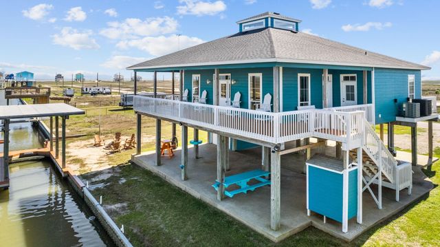 522 Dolphin, Freeport, TX 77541