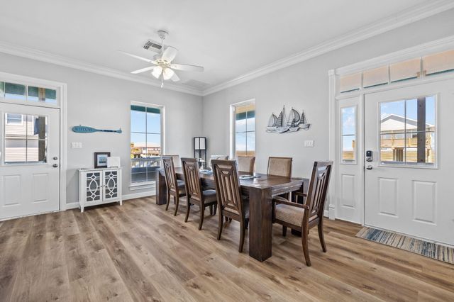 522 Dolphin, Freeport, TX 77541