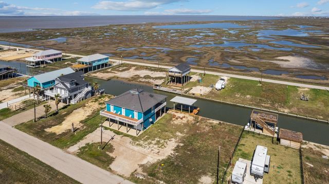 522 Dolphin, Freeport, TX 77541