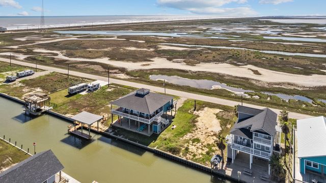 522 Dolphin, Freeport, TX 77541