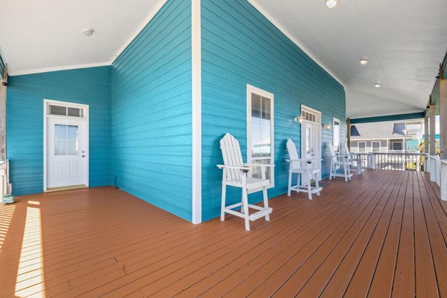 522 Dolphin, Freeport, TX 77541