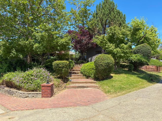 5858 Butler Rd, Penryn, CA 95663