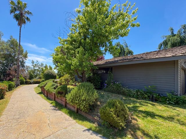 5858 Butler Rd, Penryn, CA 95663