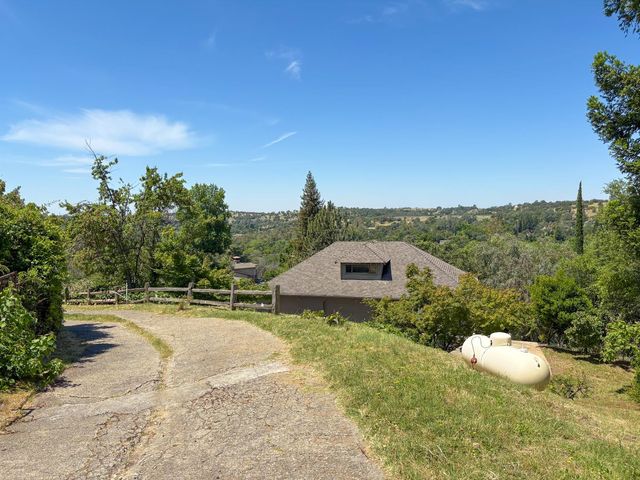 5858 Butler Rd, Penryn, CA 95663