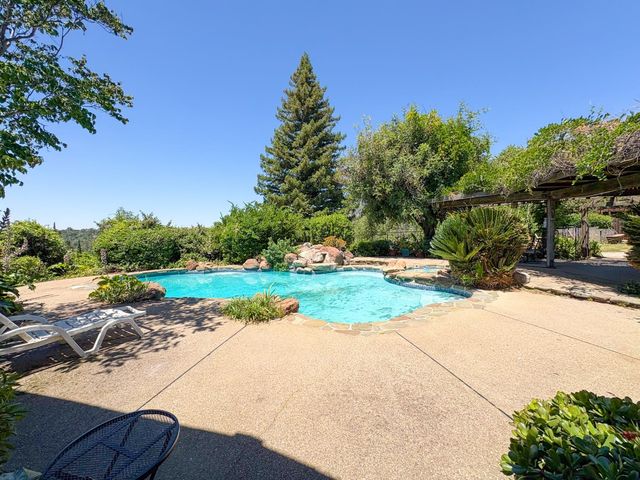 5858 Butler Rd, Penryn, CA 95663