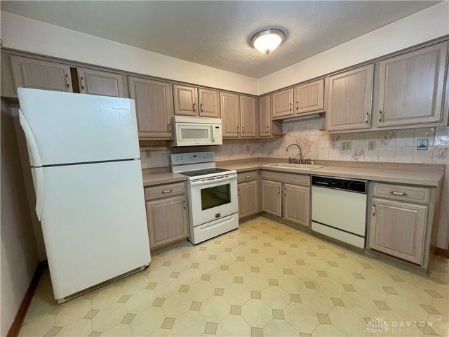 3301 Little York Road, Dayton, OH 45414