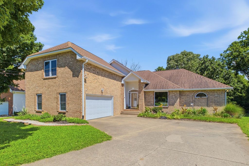 108 Buena Vista Ct, Nashville, TN 37218