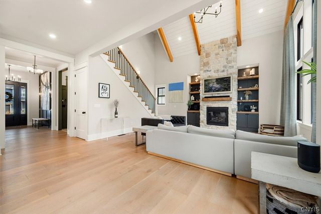3381 Hickory Knoll Lane, Lysander, NY 13027