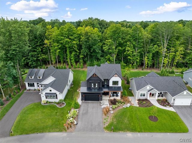 3381 Hickory Knoll Lane, Lysander, NY 13027