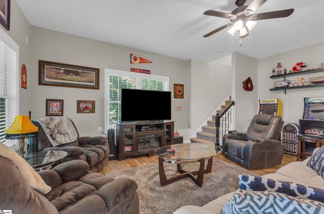 409 The Bear Boulevard, Tamassee, SC 28686