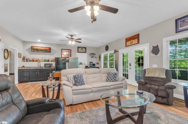 409 The Bear Boulevard, Tamassee, SC 28686