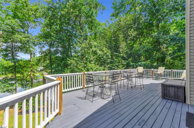 409 The Bear Boulevard, Tamassee, SC 28686