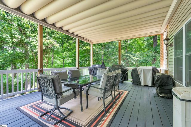 409 The Bear Boulevard, Tamassee, SC 28686