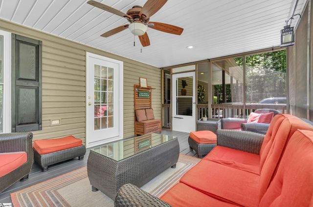 409 The Bear Boulevard, Tamassee, SC 28686