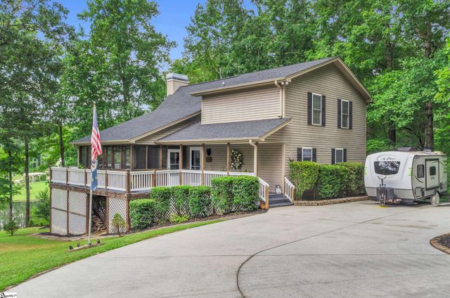 409 The Bear Boulevard, Tamassee, SC 28686