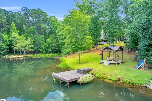 409 The Bear Boulevard, Tamassee, SC 28686