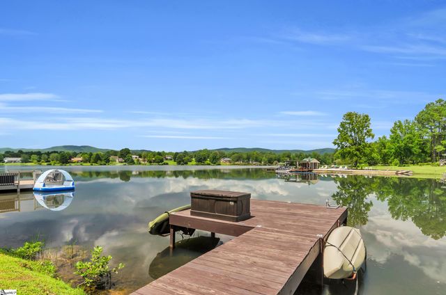 409 The Bear Boulevard, Tamassee, SC 28686
