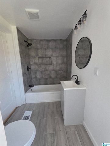 2729 PARKLAWN AVENUE SW, Birmingham, AL 35211