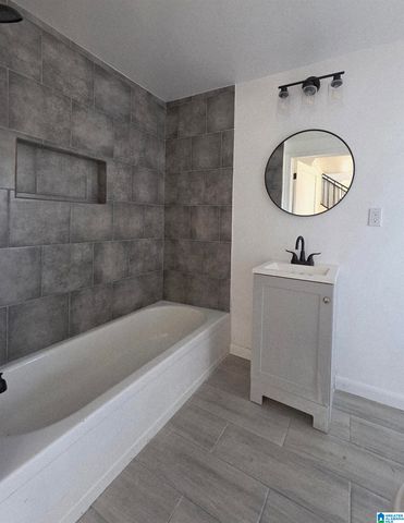 2729 PARKLAWN AVENUE SW, Birmingham, AL 35211