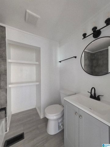 2729 PARKLAWN AVENUE SW, Birmingham, AL 35211