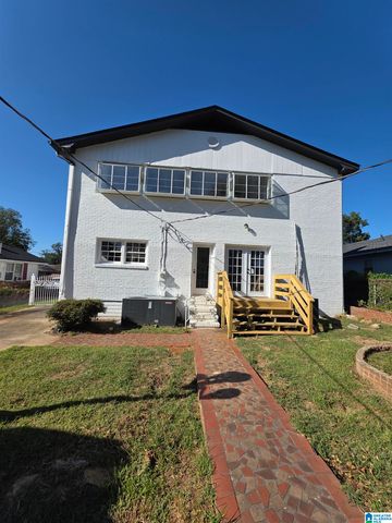 2729 PARKLAWN AVENUE SW, Birmingham, AL 35211