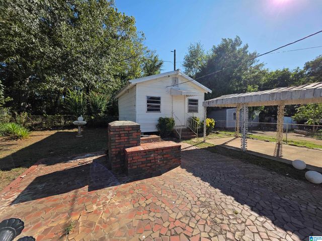 2729 PARKLAWN AVENUE SW, Birmingham, AL 35211