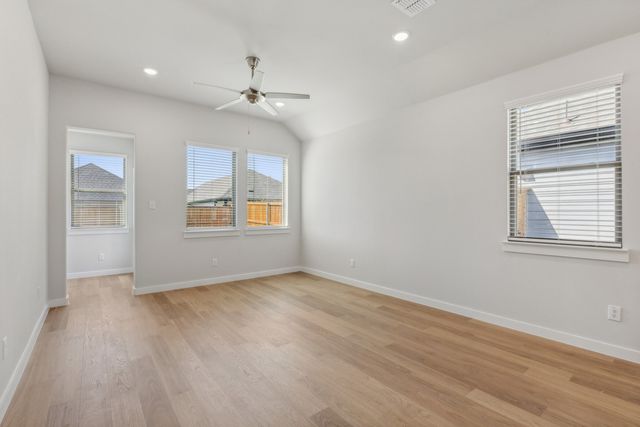 970 Dahlia Drive, Lavon, TX 75166