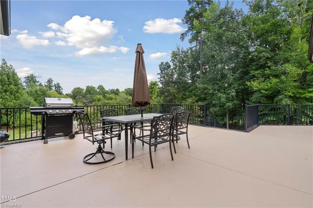 1326 Lochshire Drive, Burlington, NC 27215