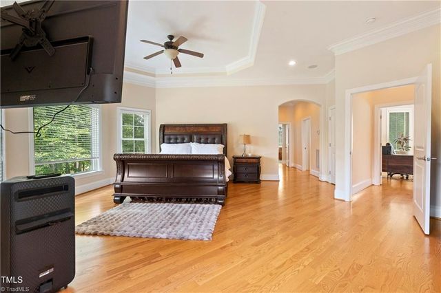 1326 Lochshire Drive, Burlington, NC 27215