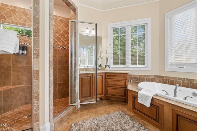 1326 Lochshire Drive, Burlington, NC 27215