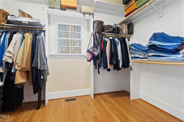 1326 Lochshire Drive, Burlington, NC 27215