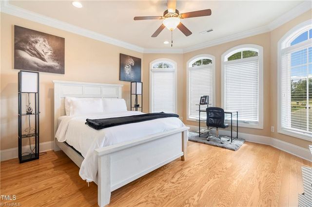 1326 Lochshire Drive, Burlington, NC 27215