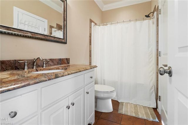 1326 Lochshire Drive, Burlington, NC 27215