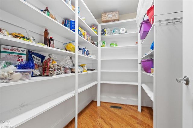 1326 Lochshire Drive, Burlington, NC 27215