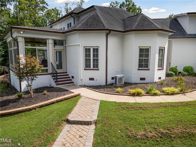 1326 Lochshire Drive, Burlington, NC 27215