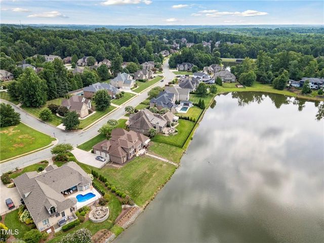 1326 Lochshire Drive, Burlington, NC 27215