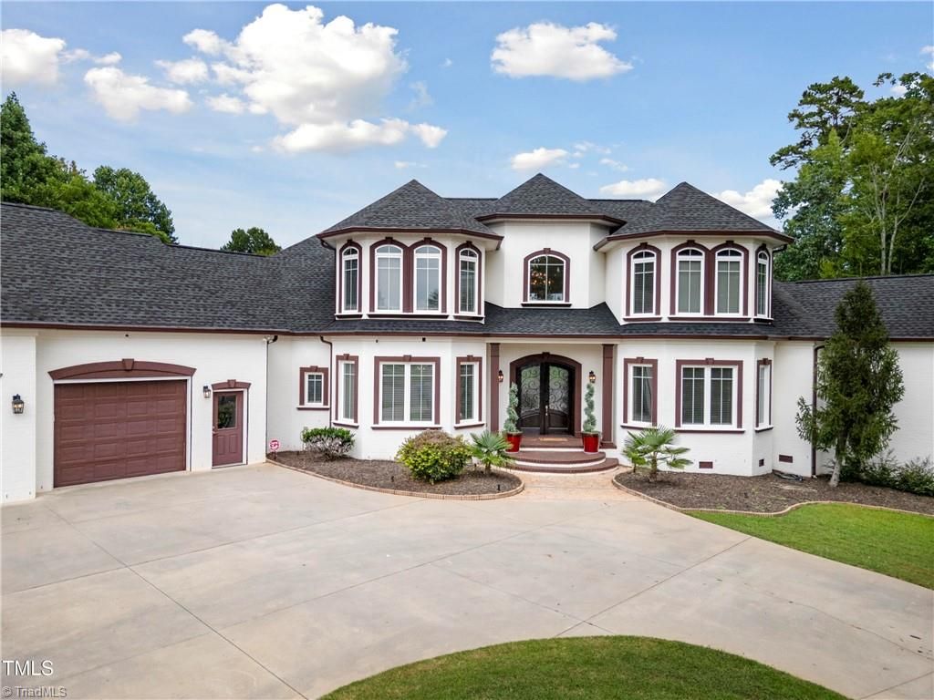 1326 Lochshire Drive, Burlington, NC 27215