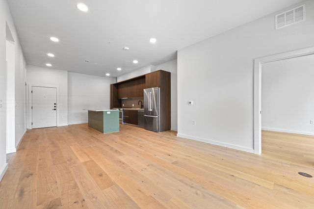2209 S 1st ST 121, Austin, TX 78704
