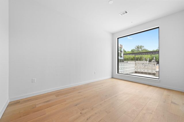 2209 S 1st ST 121, Austin, TX 78704