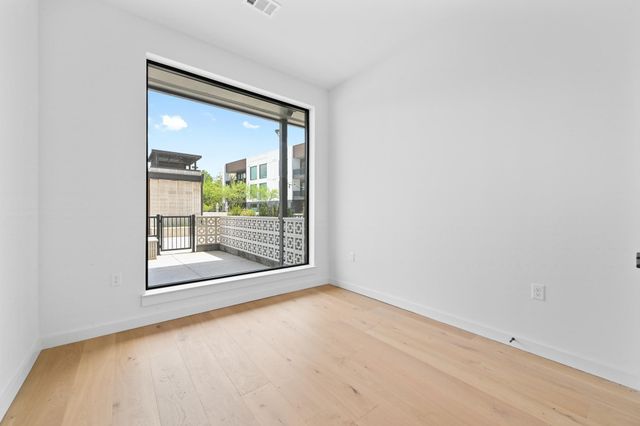 2209 S 1st ST 121, Austin, TX 78704